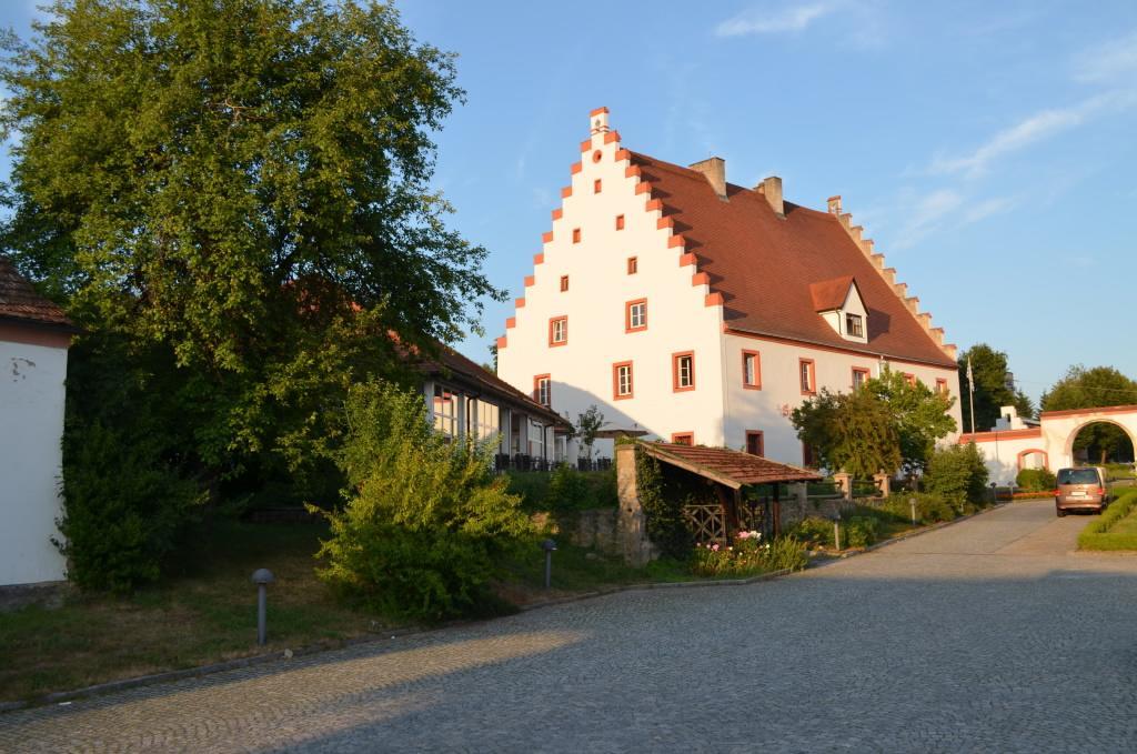 Schlossgasthof Roesch Otel Blaibach Dış mekan fotoğraf