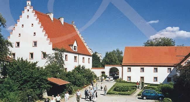 Schlossgasthof Roesch Otel Blaibach Dış mekan fotoğraf